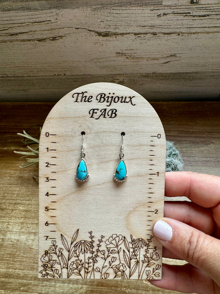 Kingman Turquoise || Dangle Earrings