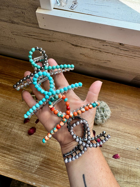 Smaller Pearls || Claw Clips
