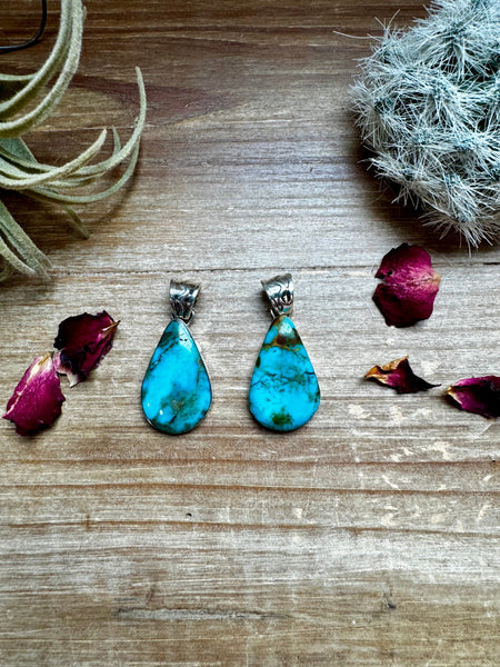 Kingman Turquoise and Sterling Silver || Pendant