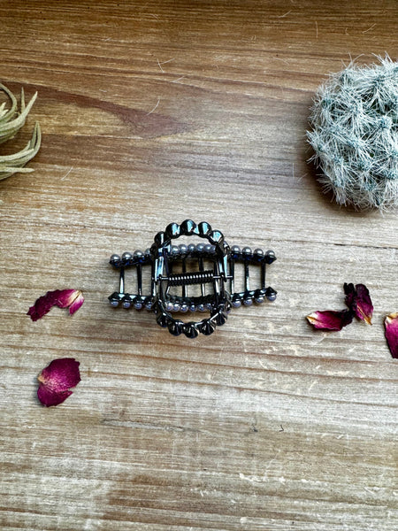Smaller Pearls || Claw Clips