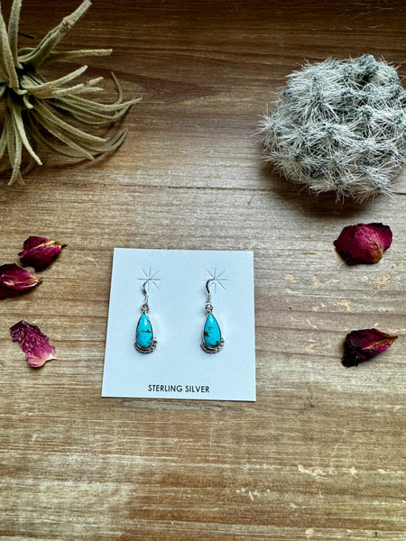 Kingman Turquoise || Dangle Earrings