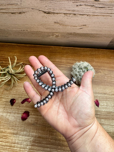 Smaller Pearls || Claw Clips