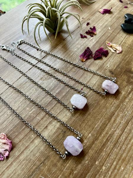 Kunzite Stone with Sterling Silver Pearls || Choker Necklace
