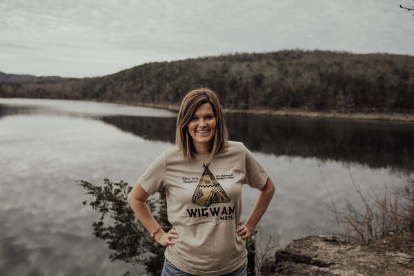 Wigwam Motel Tee-Heather Tan