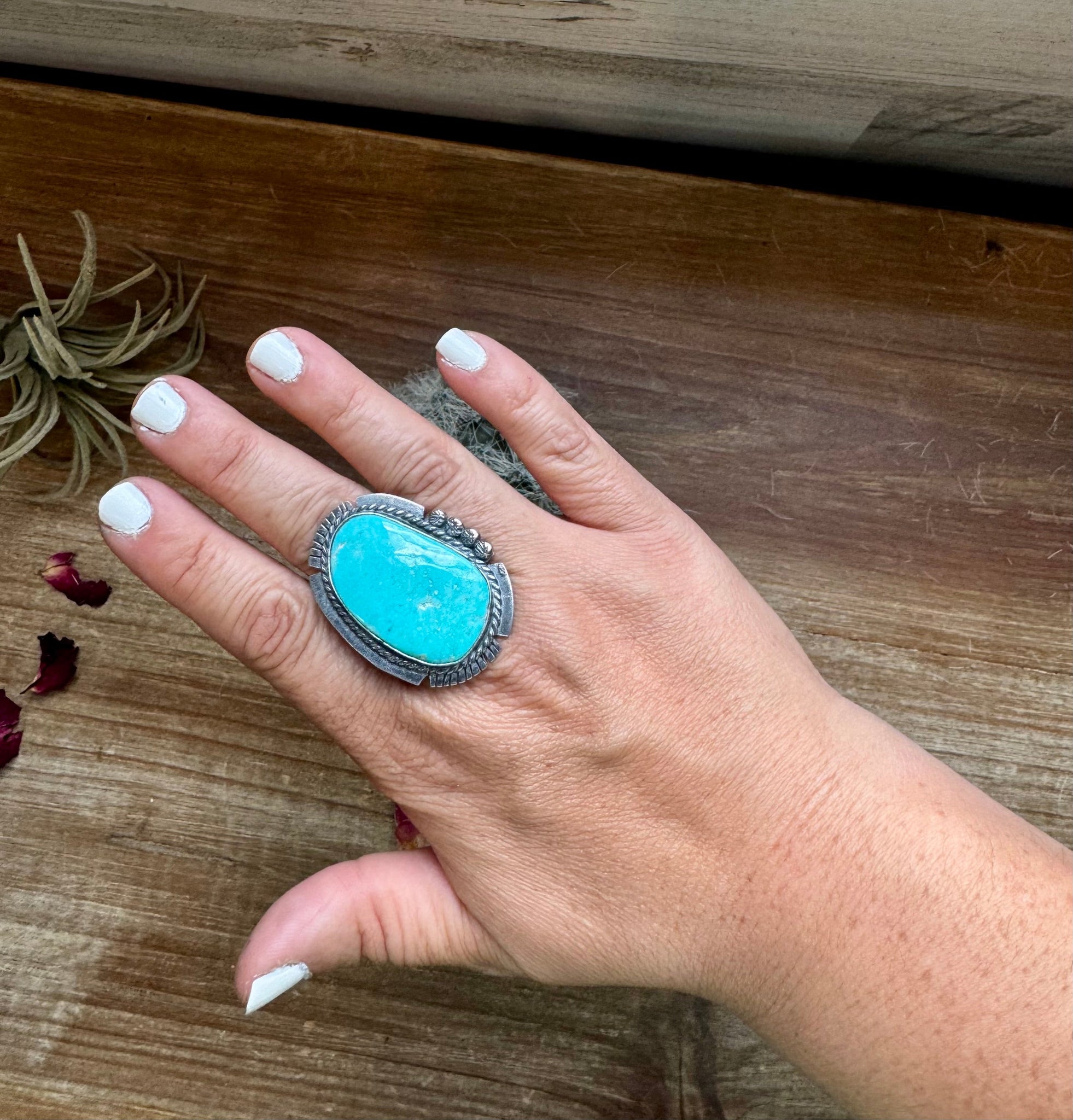 Kingman Turquoise and Sterling Silver || Size 10 Ring