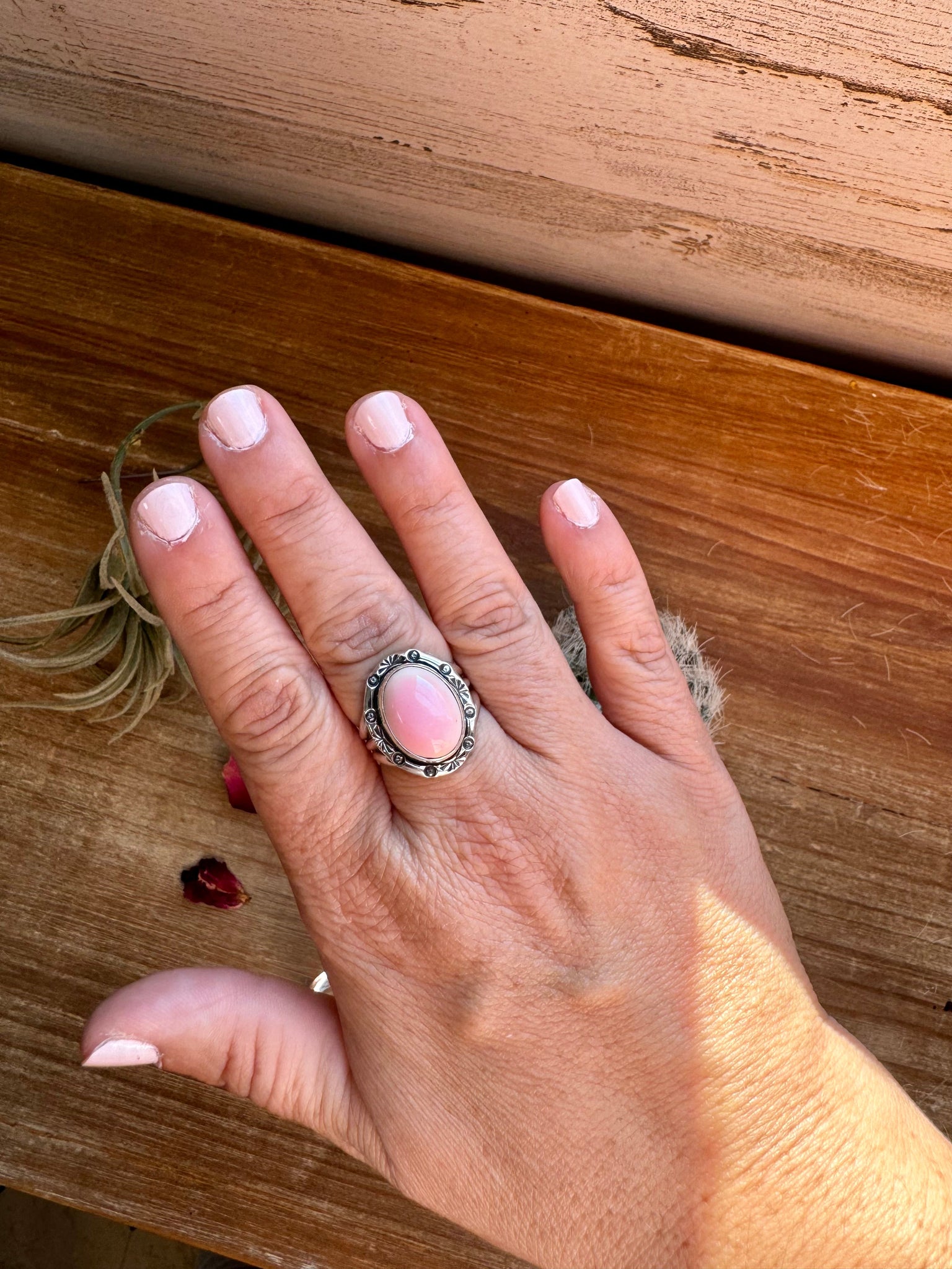 Pink Conch and Sterling Silver || Size 8.5 Ring