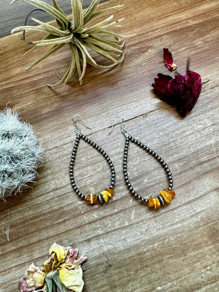 Teardrop 3 mm Sterling Silver Pearls with Yellow Amber || Earrings