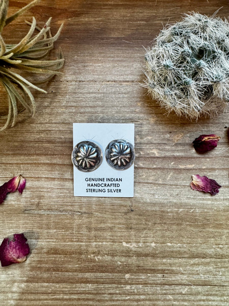 Round Sterling Silver || Stud Earrings