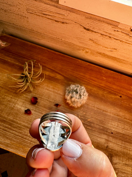 Pink Conch and Sterling Silver || Size 8.5 Ring