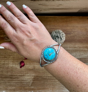 Sterling Silver with Kingman Turquoise Cuff || Bracelet