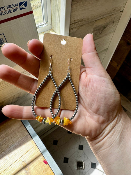 Teardrop 3 mm Sterling Silver Pearls with Yellow Amber || Earrings