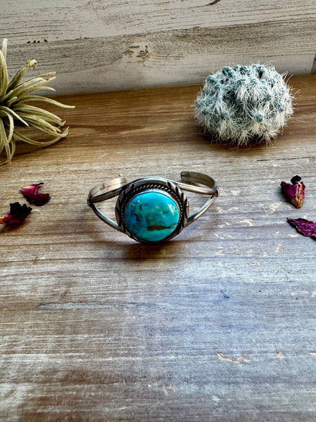 Sterling Silver with Kingman Turquoise Cuff || Bracelet