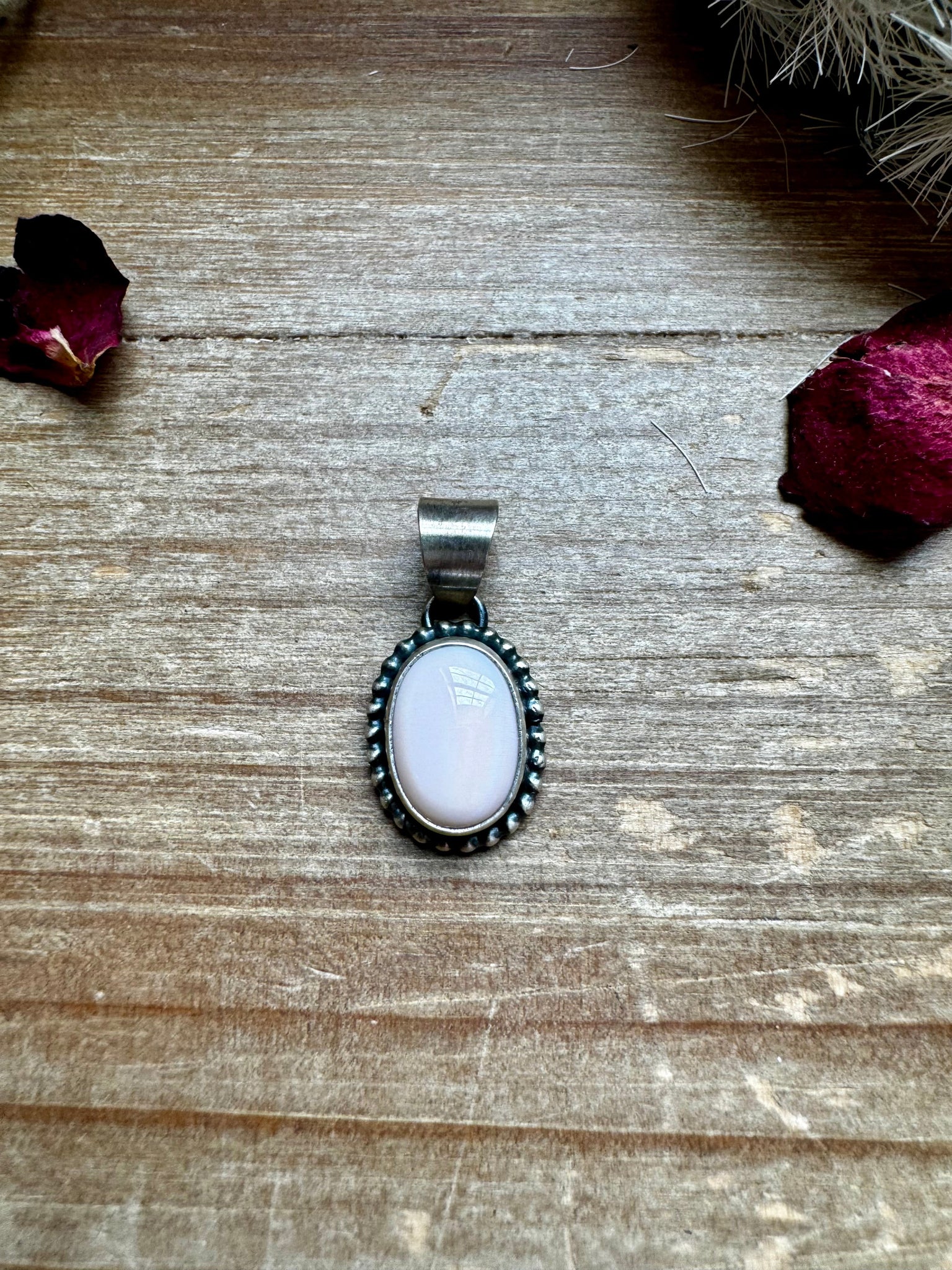 Oval Sterling Silver with Pink Conch || Pendant