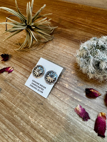 Round Sterling Silver || Stud Earrings