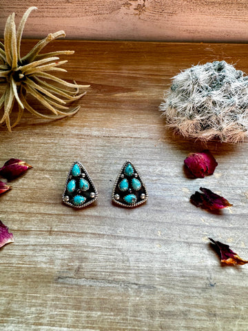 Kingman Turquoise and Sterling Silver || Stud Earrings