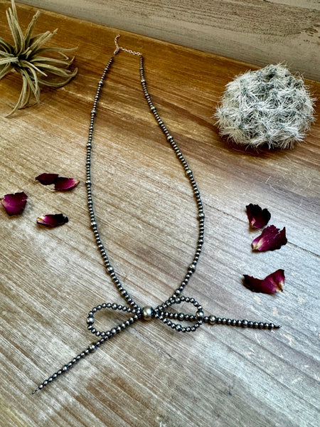 Graduated Bow Necklace 21 inch || Necklace