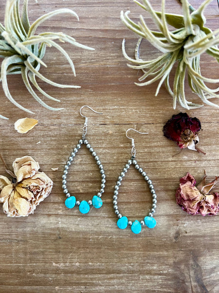 Teardrop Magnesite Turquoise and Silver Plated Beads || Earrings