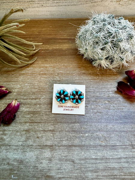 Mini Flower Stud Blue Turquoise || Earrings