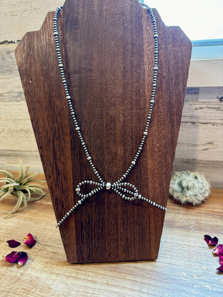 Graduated Bow Necklace 21 inch || Necklace