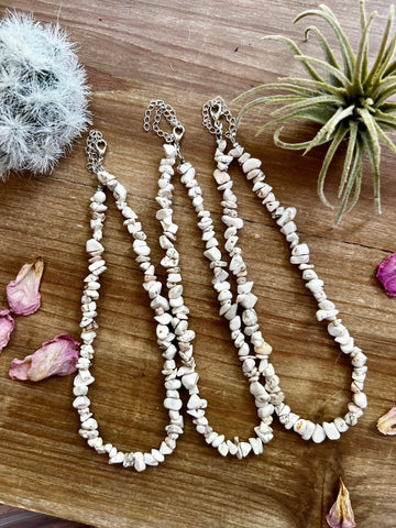 White Chipped Magnesite || Choker Necklace